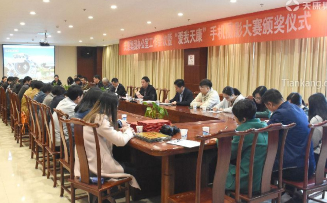 �����쿵���F�k����ϵ�y(t��ng)���h�ߡ������쿵���֙C�zӰ��ِ�C���xʽ�F(xi��n)��